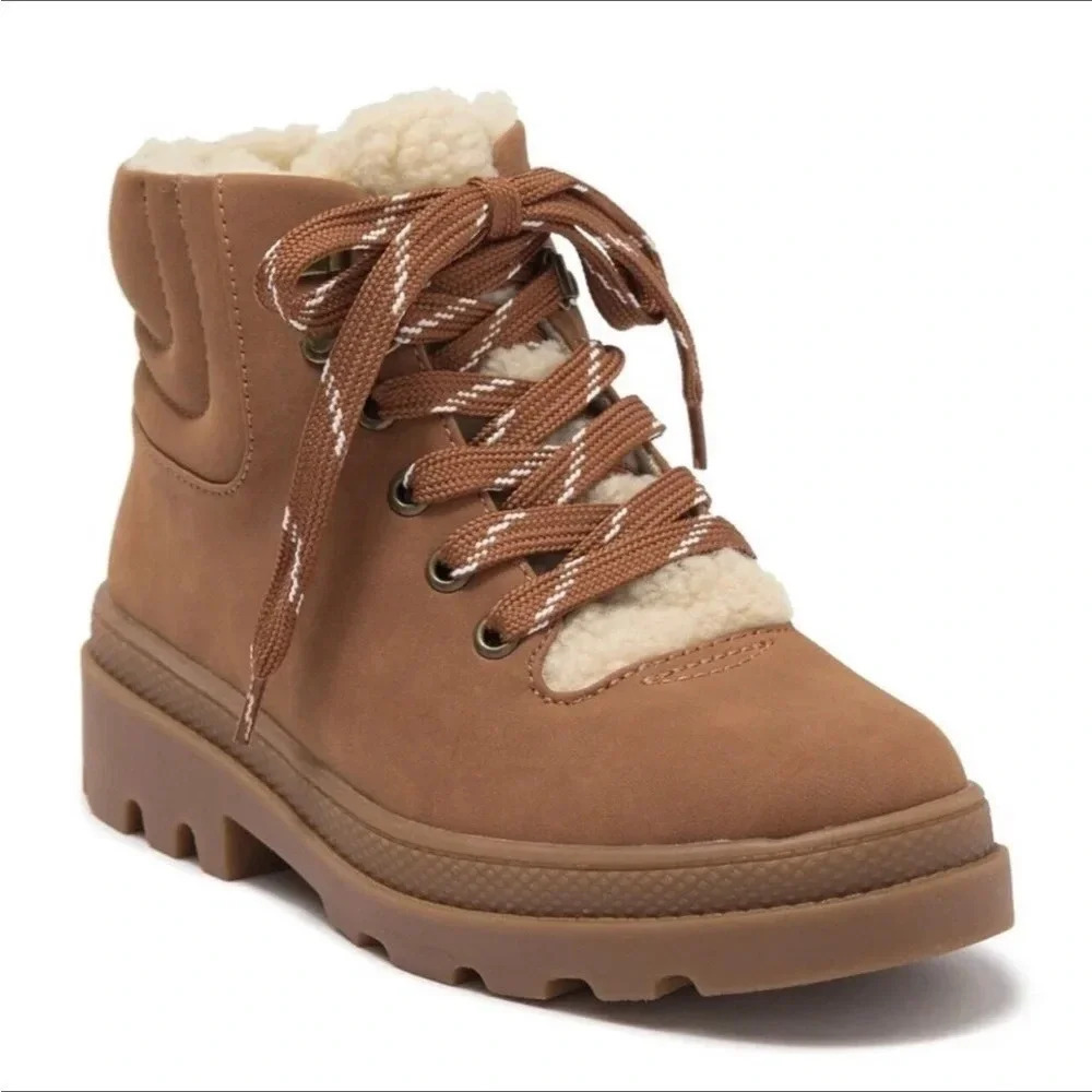 Nordstrom Chiara Faux Sherpa Lined Hiking Boots 9 New